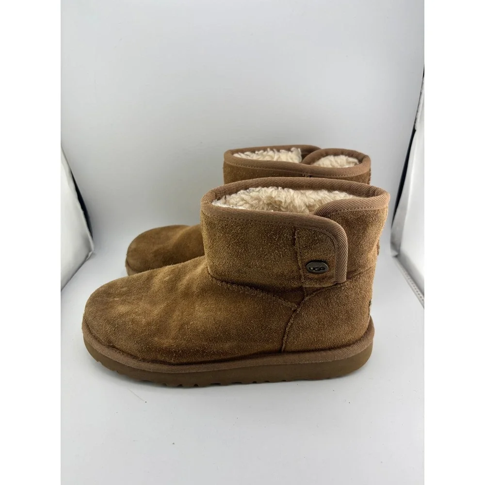 UGG Classic Mini II Chestnut Suede Sheepskin Boots Kids Size 3 1118890K